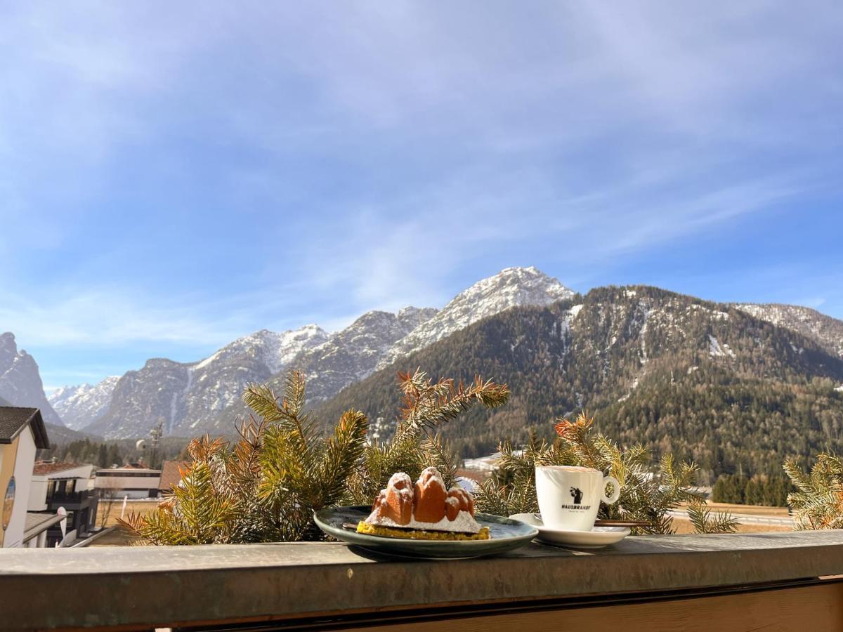 Guesthouse Rosengarten Toblach Exterior foto