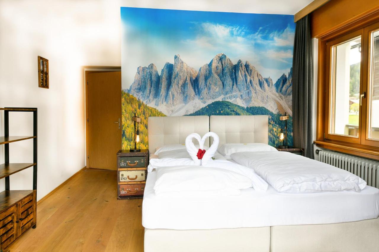 Guesthouse Rosengarten Toblach Exterior foto