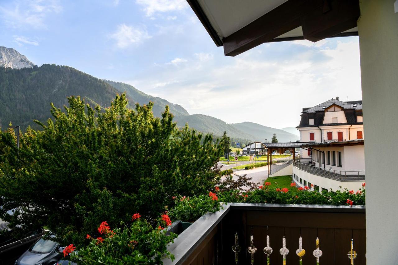Guesthouse Rosengarten Toblach Exterior foto