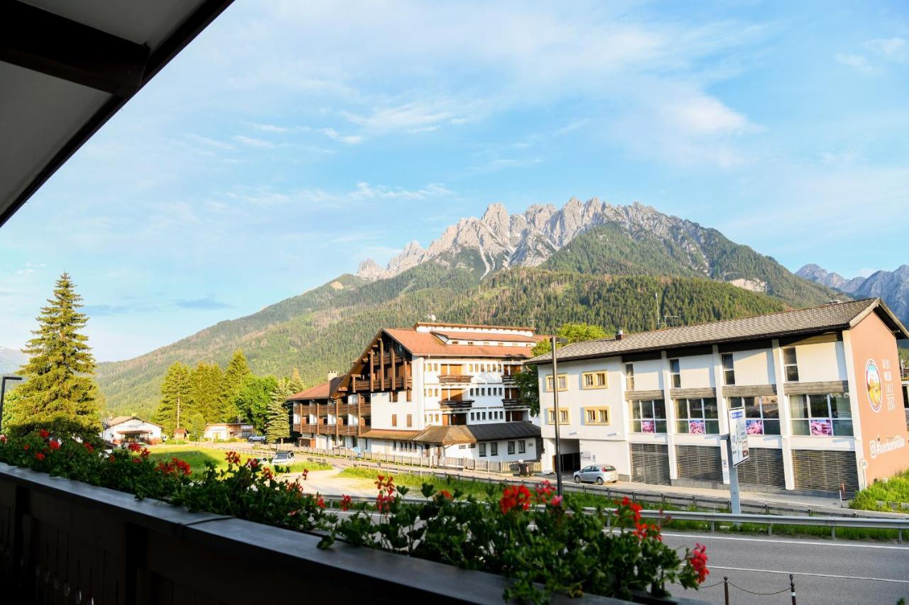 Guesthouse Rosengarten Toblach Exterior foto