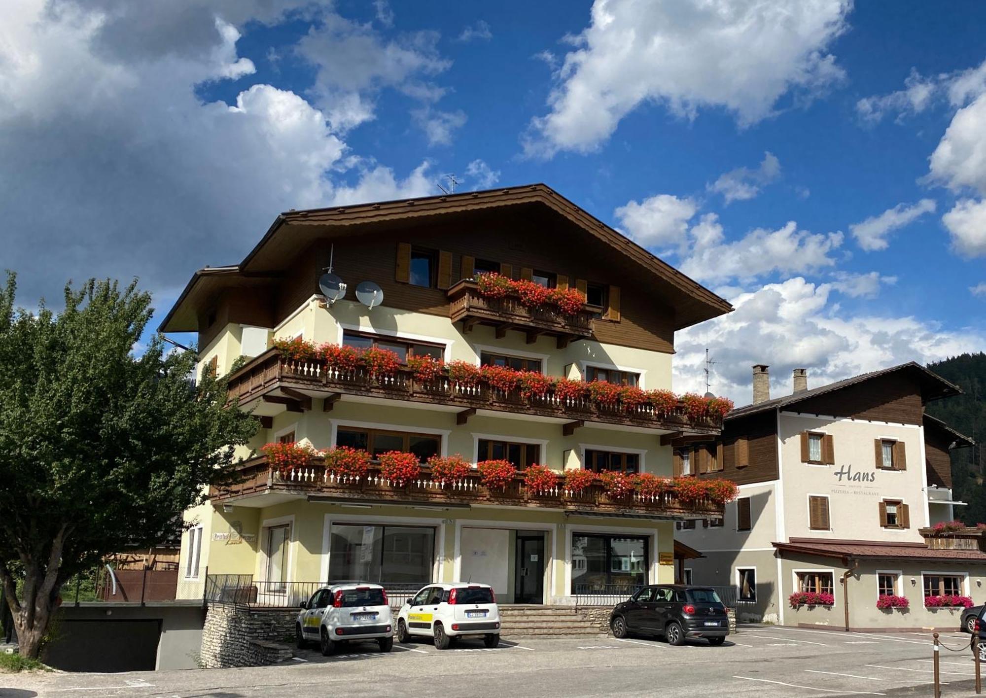 Guesthouse Rosengarten Toblach Exterior foto